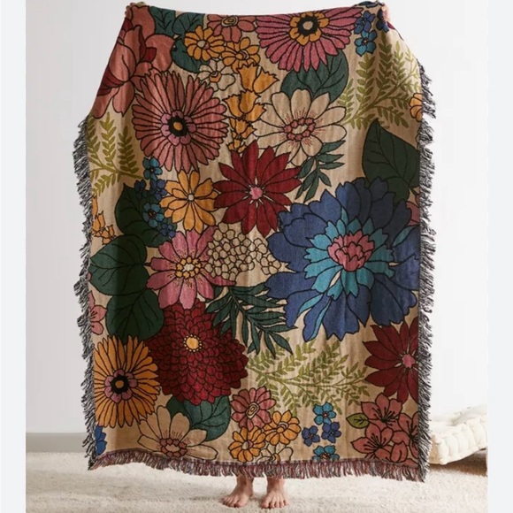 Urban outfitters floral woven throw blanket 50x70 - Picture 7 of 7